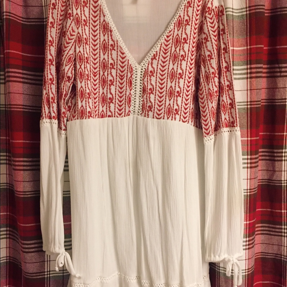 Red and white embroidered summer dress. ✨